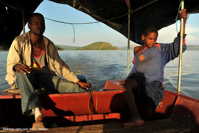 19-boat-chamo-lake-ethiopia